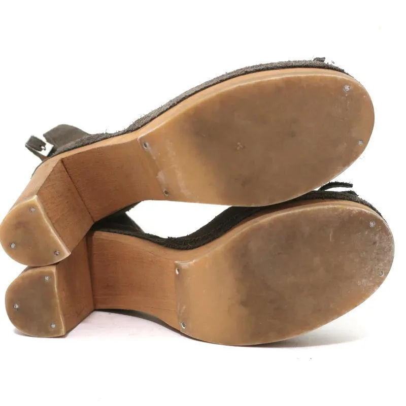 A Detacher Sandals Taupe Fringed Suede Size 6 Ankle Strap Platform Heels
