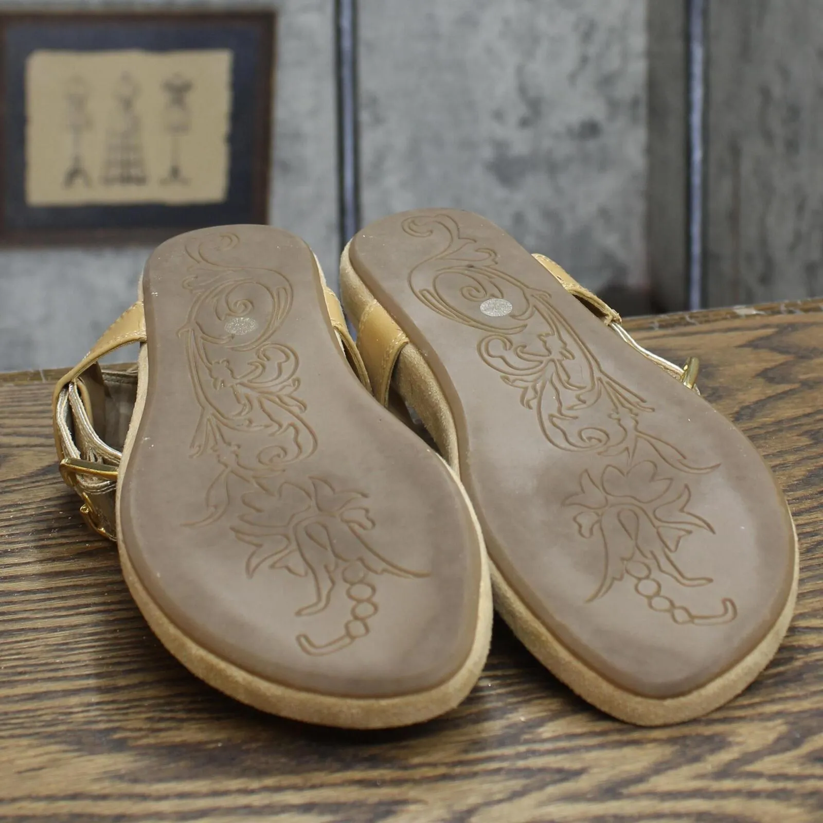 A New Approach Womens Vintage Suede Thong Strap Sandals 16740287e1bc94 Brown 6M