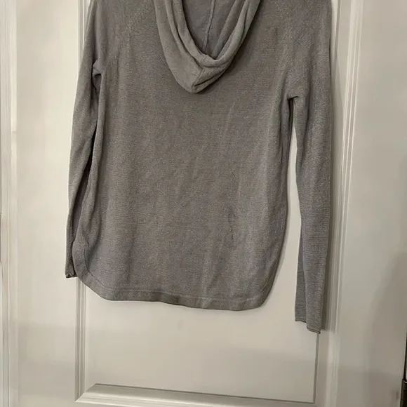 Barefoot Dreams - Cozychic Ultra Lite Pullover Hoodie in Beach Rock