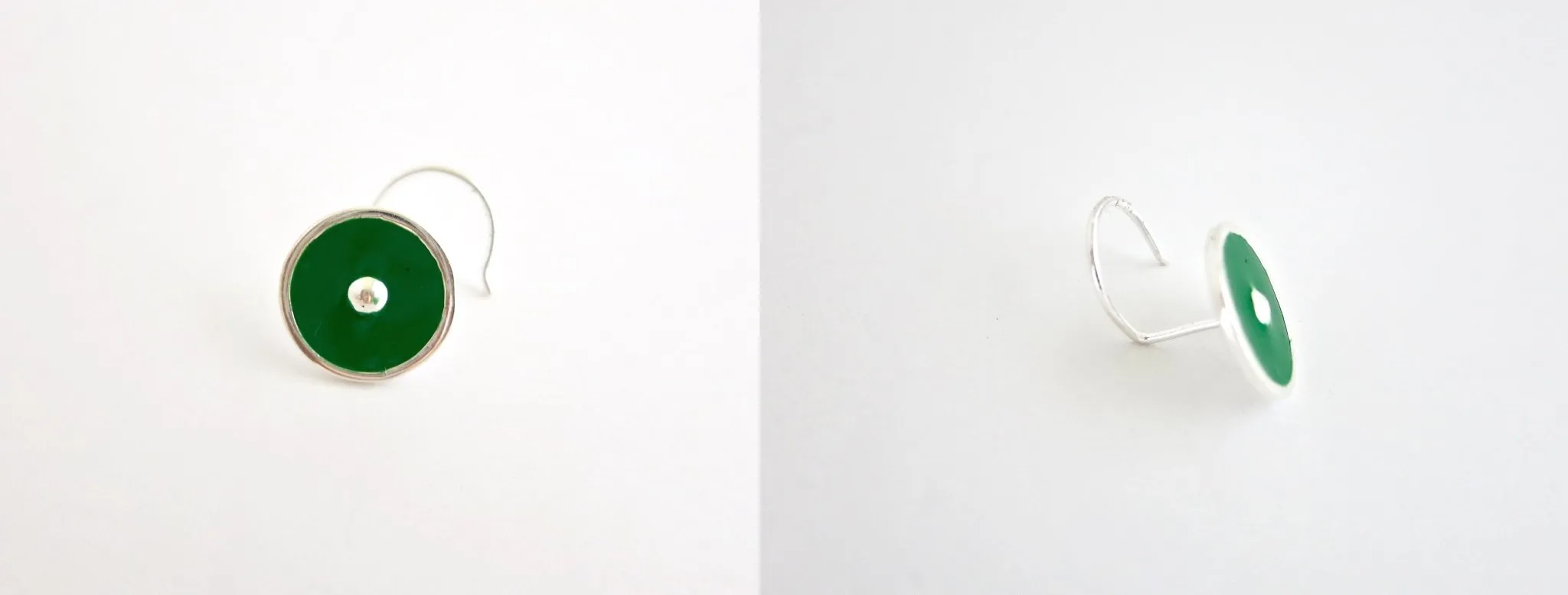 Chic, round green enamel nose pin