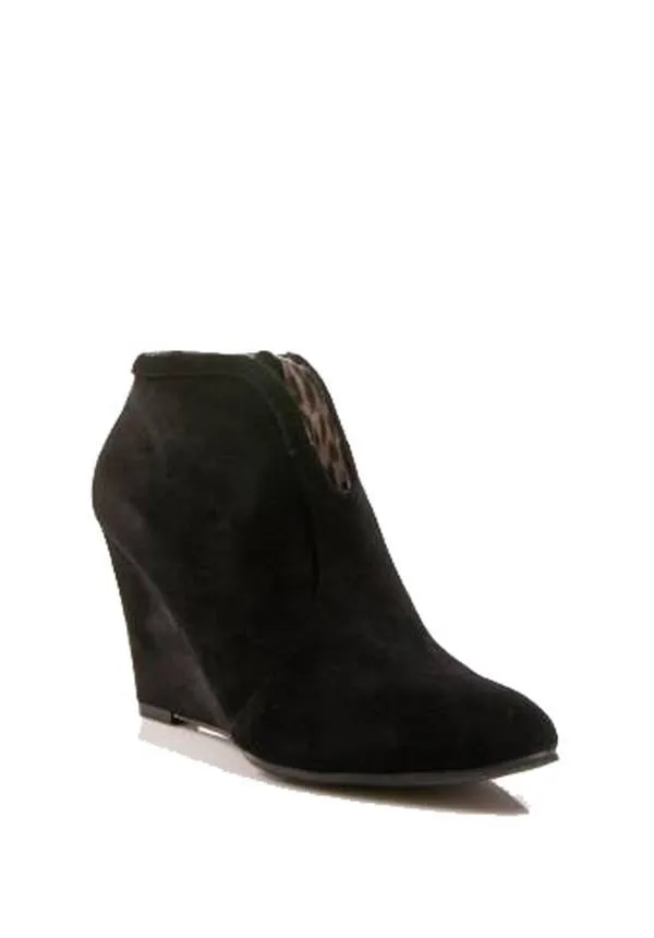 Chic Zip up Booties