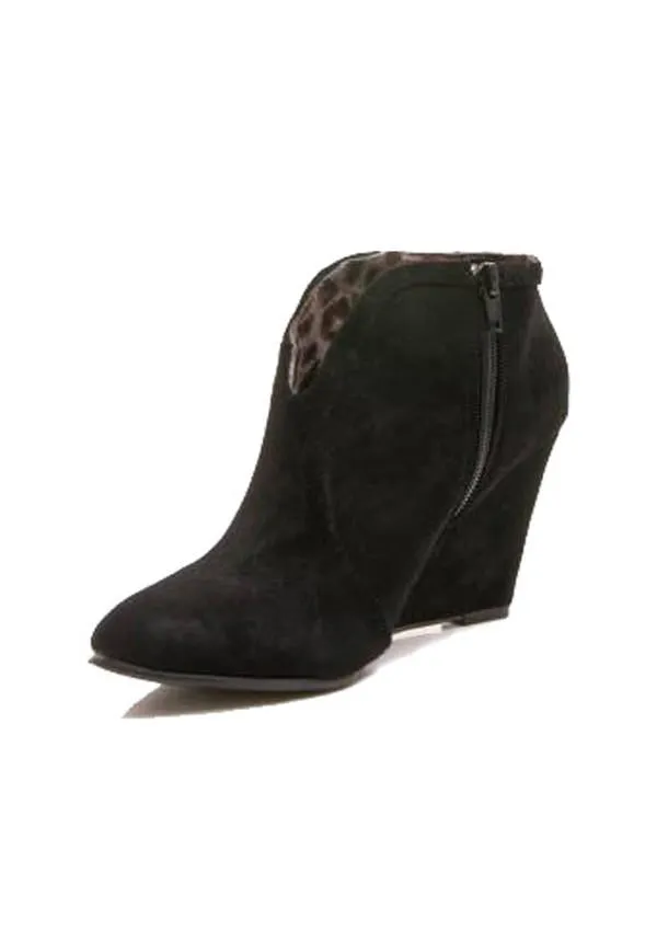Chic Zip up Booties