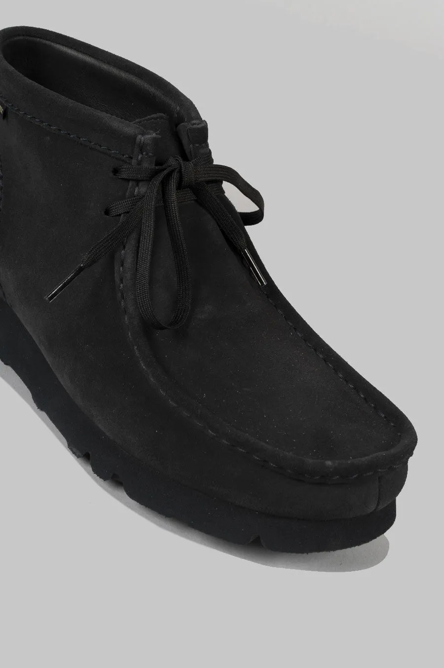 CLARKS X BEAMS GORE TEX WALLABEE NAVY
