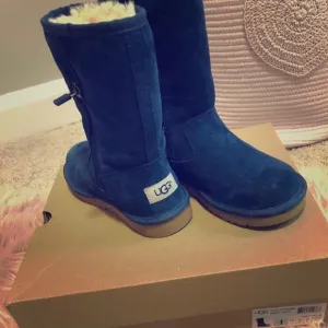 Cute blue kids uggs