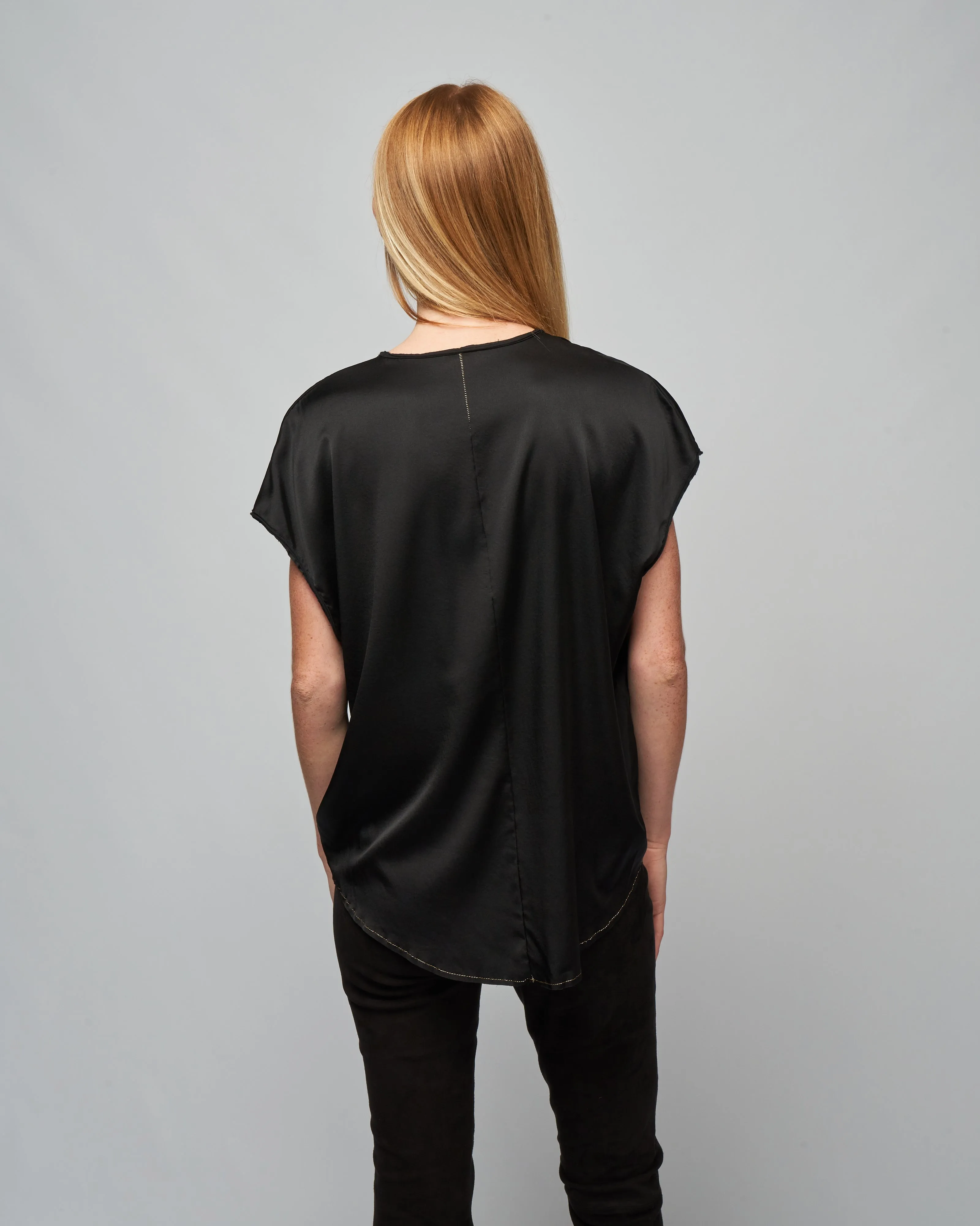 ellie sloppy-v tee - jet