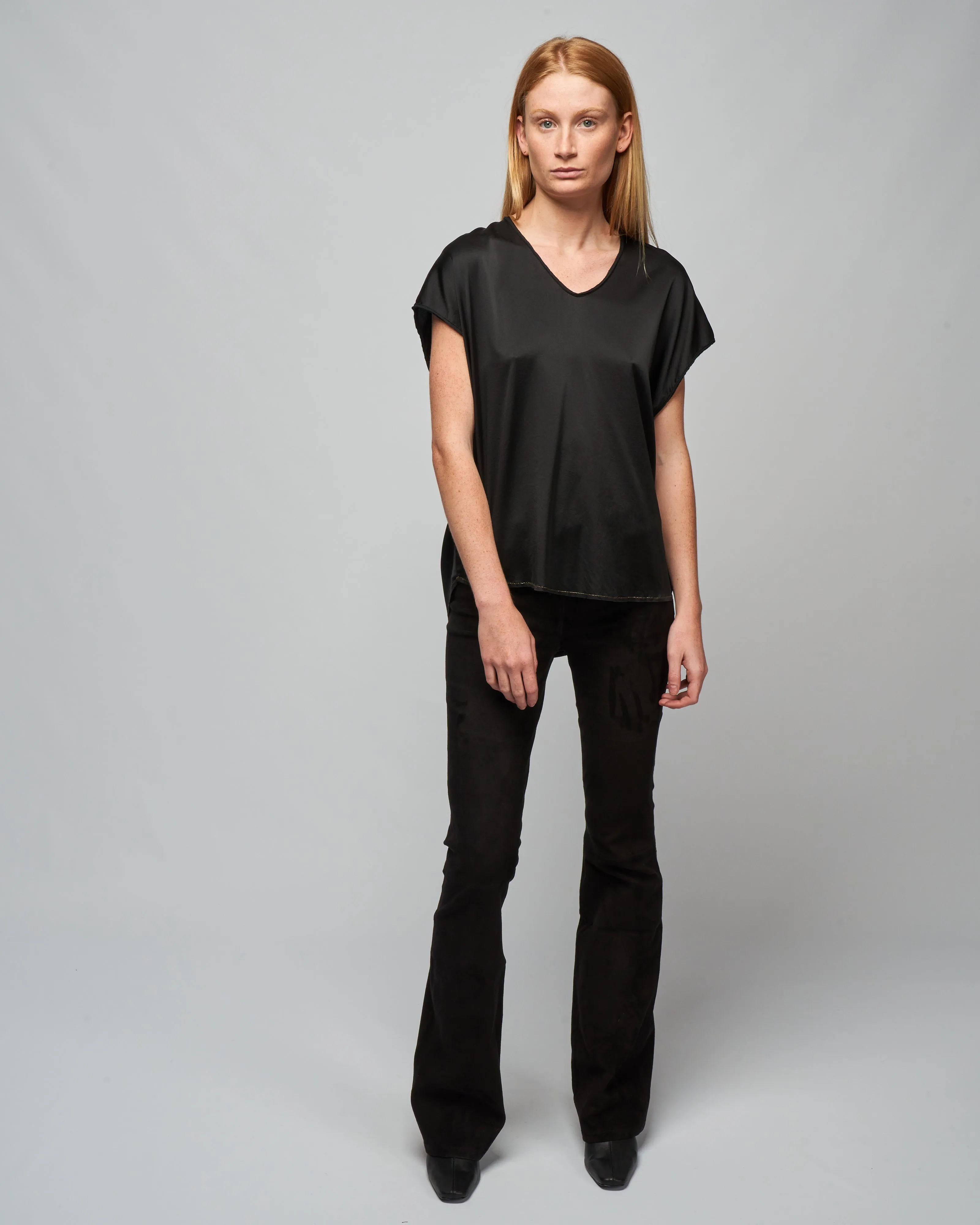 ellie sloppy-v tee - jet