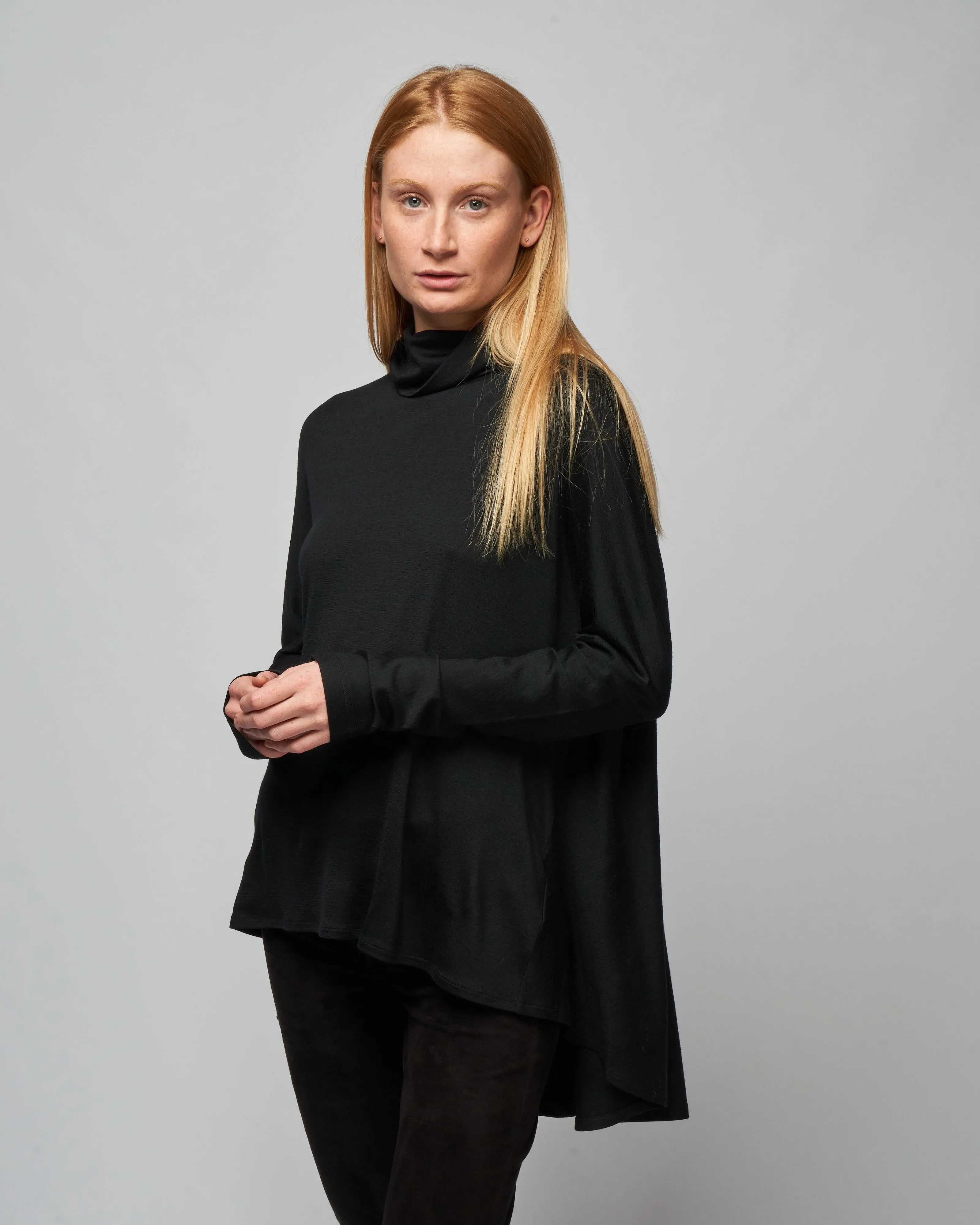 elyse flair high-neck top - black