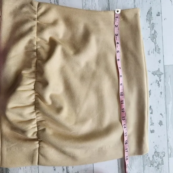Free People Faux Suede Mini SkCinched Seam  Slit Detail  Avas Size 12 NWT