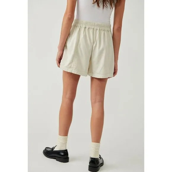 FREE PEOPLE NWT Get Free Poplin Pull On Shorts / Nilla Cream