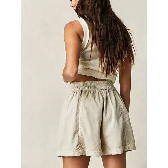 FREE PEOPLE NWT Get Free Poplin Pull On Shorts / Nilla Cream