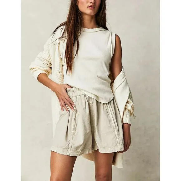 FREE PEOPLE NWT Get Free Poplin Pull On Shorts / Nilla Cream
