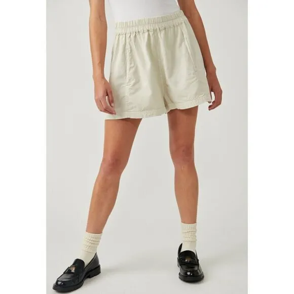 FREE PEOPLE NWT Get Free Poplin Pull On Shorts / Nilla Cream