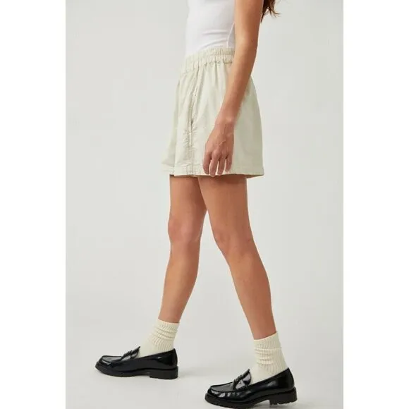 FREE PEOPLE NWT Get Free Poplin Pull On Shorts / Nilla Cream