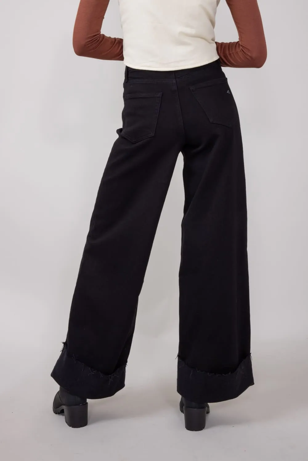 Hidden High Rise Clean Stretch Wide Leg Jeans for Women in Black | HD9358-BLK