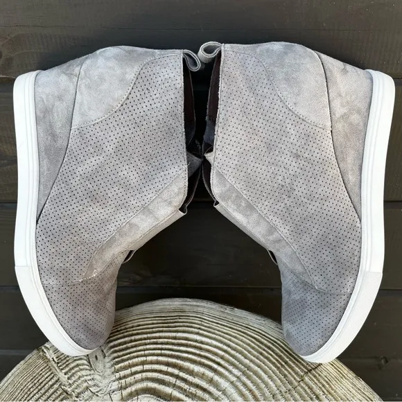Linea Paolo Felicia Perforated Suede Wedge Booties Sneaker Gray Size 9