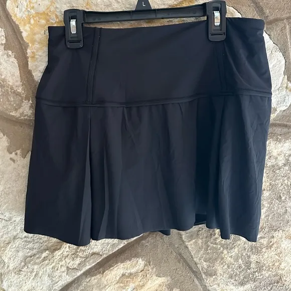 Lululemon Lost In Pace SkirtBlack size 6