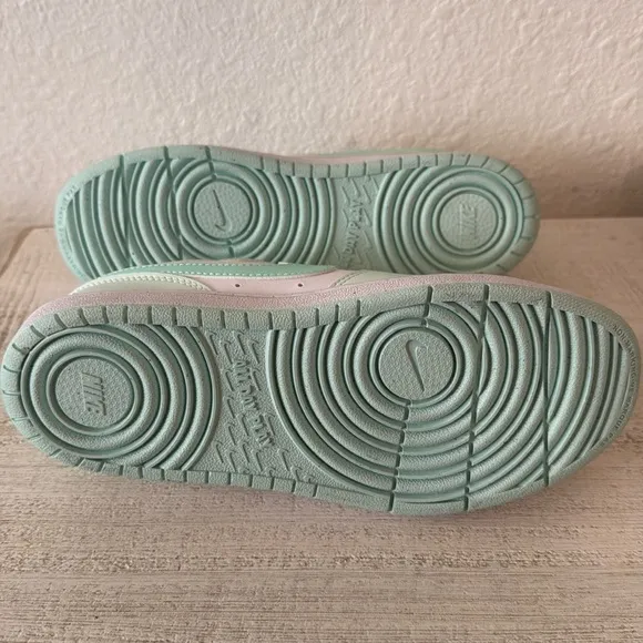 Nike Green and White Sneakers with Velcro Strap