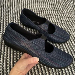 NWOT Arcopedico Leina Maryjane women’s shoe size 10.5-11 (EU 42)