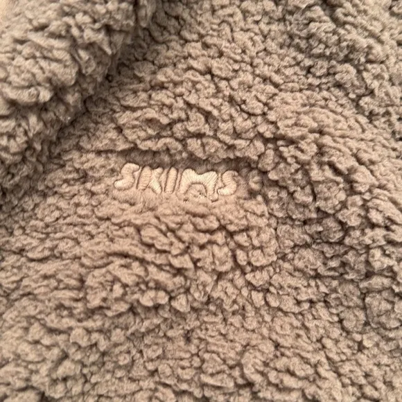 Skims teddy half zip pullover 🔥