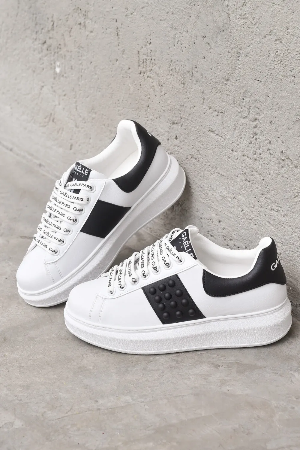 Sneakers Borchie Bombate - Nero