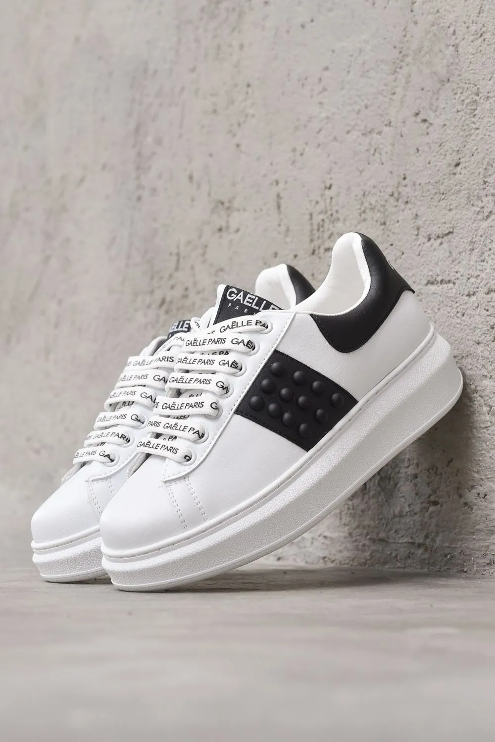 Sneakers Borchie Bombate - Nero