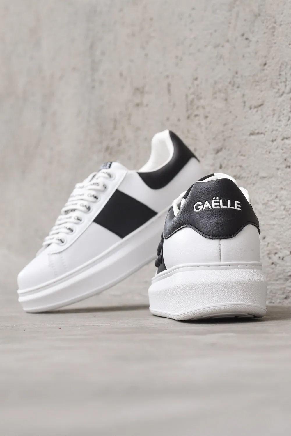Sneakers Borchie Bombate - Nero