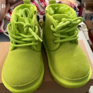 UGGWool Blend Fur Lined Lace Up Booties (Toddler) size 9