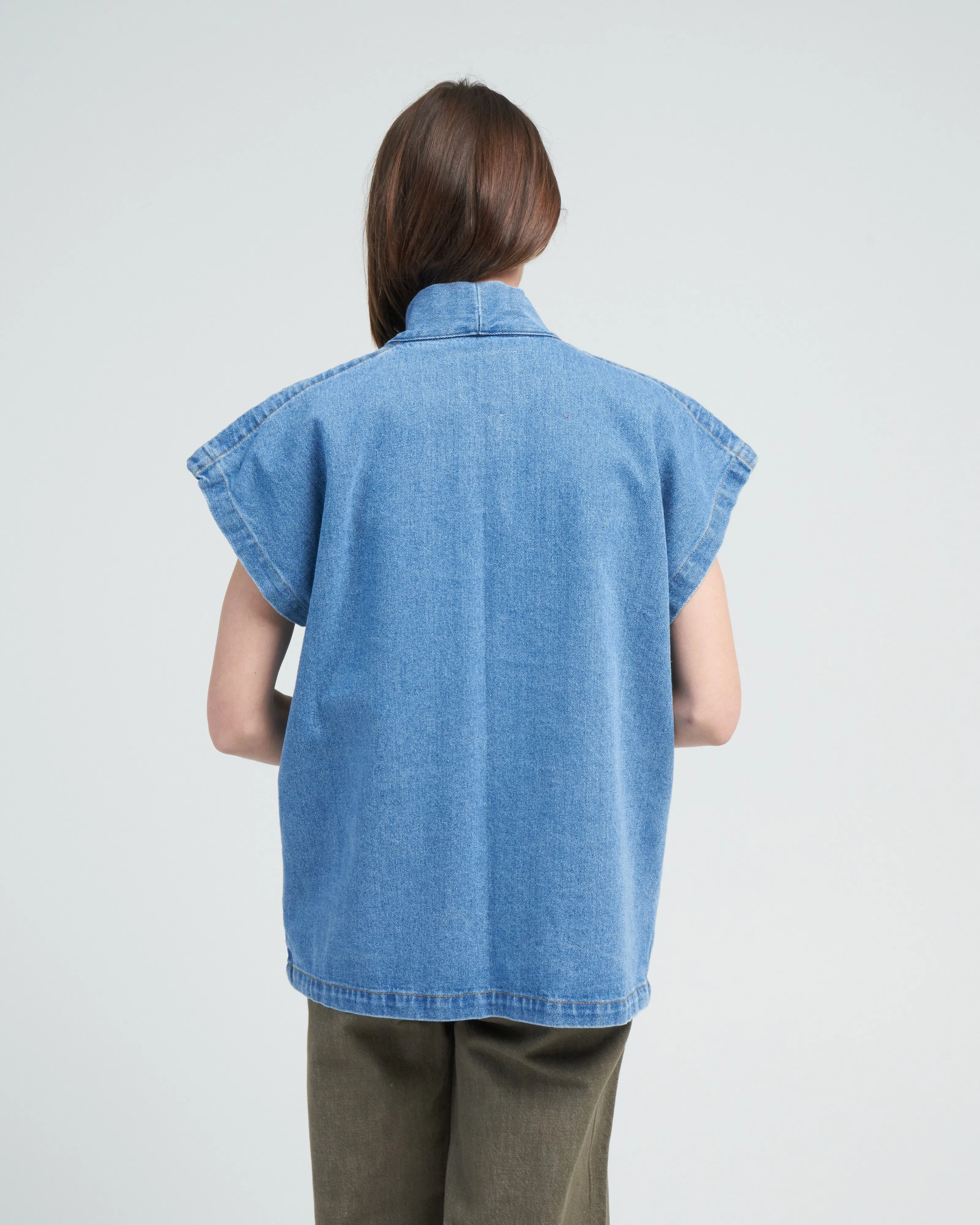 uno sleeveless jacket - bleach wash denim
