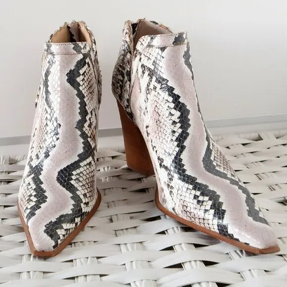 Vince Camuto Delsimba Neutral Snakeskin Leather Block Heel Ankle Boots Booties