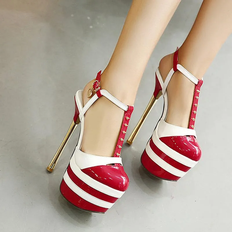 Women's Rivet Round Toe Platforms
